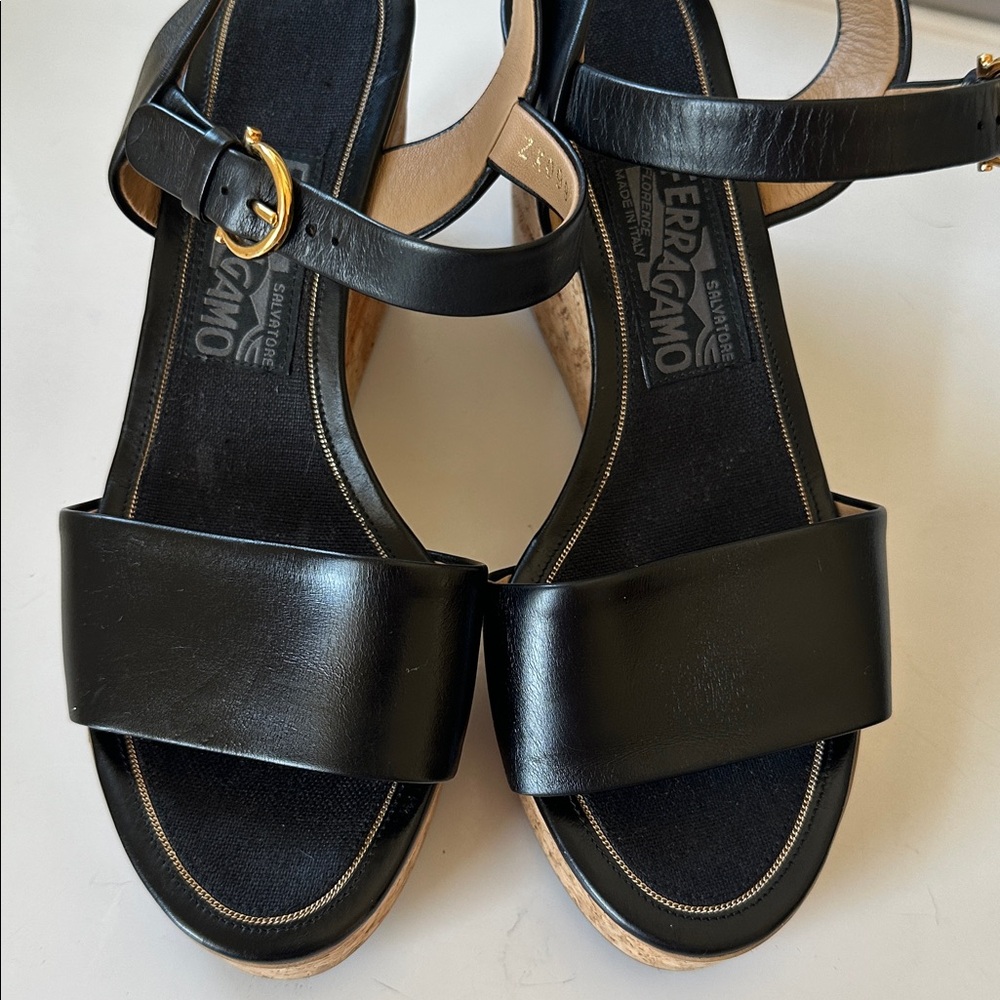 Salvatore Ferragamo Black Leather Cork Wedge Platform Sz 6 Sandals Made in Italy - Picture 14 of 16